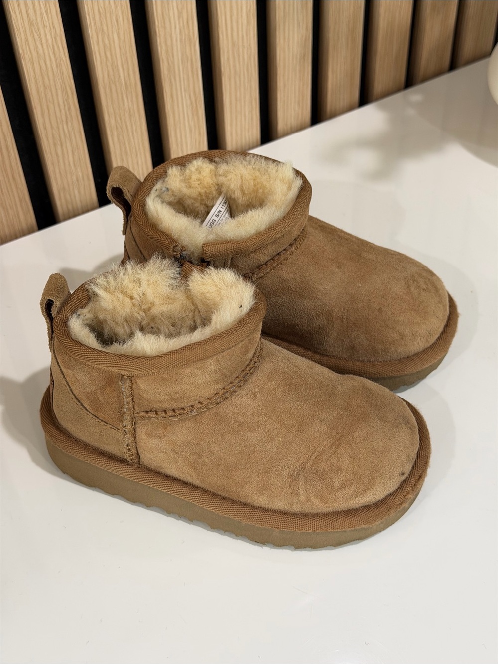 UGG Toddler Classic Mini Boots, Size 8